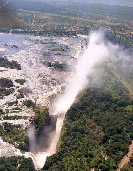 Victoria Falls sau Victoria Falls sau
