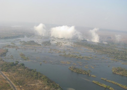 Victoria Falls sau Victoria Falls sau