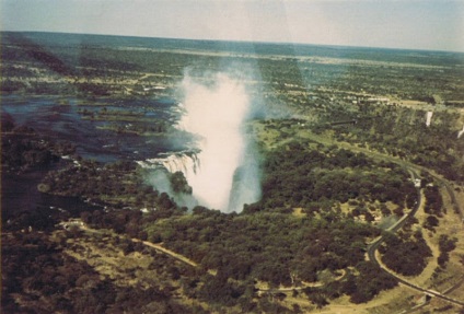 Victoria Falls sau Victoria Falls sau