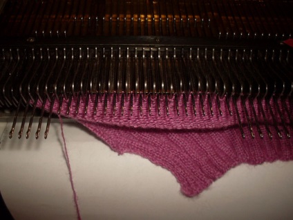Knit șosete pe mașină de tricotat „Severyanka“ - meseriași echitabil - manual, manual (ace) Knit șosete pe mașină de tricotat „Severyanka“ - meseriași echitabil - manual, lucrate manual