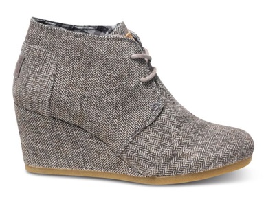 Femei pantofi de textile și contra (pantofi de sex feminin textile: argumente pro și contra) Femei pantofi, textile și contra