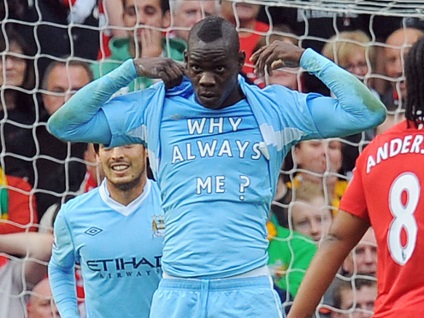 25 acțiuni idioate Mario Balotelli, Fotbal (Mario) 25 acțiuni idioate Mario Balotelli, fotbal