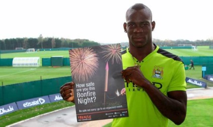 25 acțiuni idioate Mario Balotelli, fotbal (Balotelli) 25 acțiuni idioate Mario Balotelli, fotbal