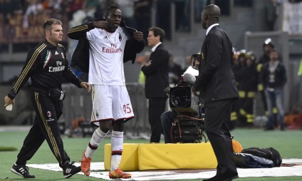 25 acțiuni idioate Mario Balotelli, fotbal (fotbal) 25 acțiuni idioate Mario Balotelli, fotbal