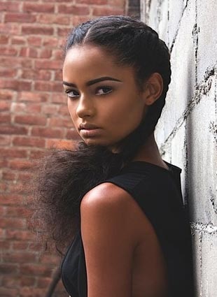 Afro-păr, ca curl parul de pe prezoane (păr) Afro-păr, ca curl parul de pe prezoane
