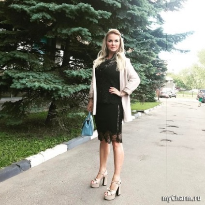 Anna Semenovich frumusete foarte subțire grup de știri (S.) Anna Semenovich bandă foarte subțire de știri frumusete
