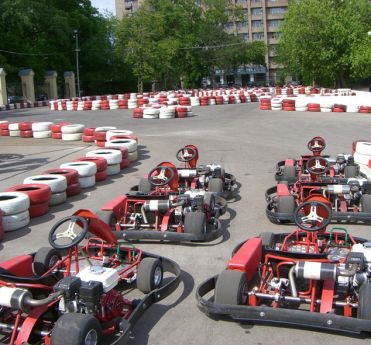 Perspective Planul de afaceri Karting Club (lungimea secțiunii drepte) perspective Plan de afaceri Karting Club