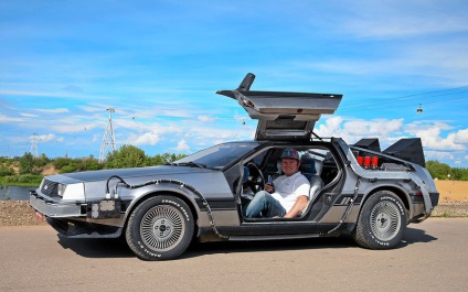I8 și DeLorean dmc-12 (DeLorean) I8 și DeLorean dmc-12