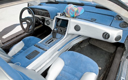 I8 și dmc-12 (tip I8 și DeLorean dmc-12