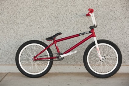 Bmx ca arta (arta), un jurnal on-line de biciclete (site-ul portal al bicicletei) Bmx ca arta (arta), revista Internet despre biciclete