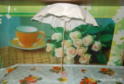 umbrelă de hârtie cu mâinile lor (lor) umbrelă de hârtie cu propriile sale mâini
