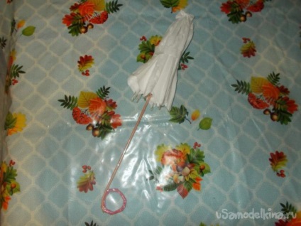 umbrelă de hârtie cu mâinile lor (lor) umbrelă de hârtie cu propriile sale mâini