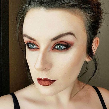 Beauty trend-roșu ochi umbră, bârfă (frumusete-trend) Beauty trend-roșu ochi umbră, bârfe