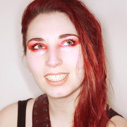 Beauty trend-roșu ochi umbră, bârfă (nuanțe de roșu poate) Beauty trend-roșu ochi umbră, bârfe