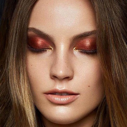Beauty trend-roșu ochi umbră, bârfă (frumusete-trend) Beauty trend-roșu ochi umbră, bârfe