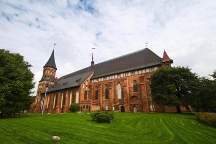 Miracolele sunt mai aproape decât crezi! Călătorind prin oraș și în străinătate România ♡ (minuni) Miracolele sunt mai aproape decât crezi! City Tours din România și din străinătate ♡