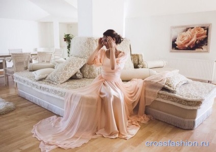 grup Crossfashion - coase pentru a comanda o creație nunta costum rochie de la schita la final (rochie de mireasa) grup Crossfashion - coase la comanda crearea rochiei de la schiță la rochia de mireasa finală