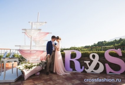 grup Crossfashion - coase pentru a comanda o creație nunta costum rochie de la schita la final (rochie de fotografie de nunta frumoasa) grup Crossfashion - coase la comanda crearea rochiei de la schiță la rochia de mireasa finală
