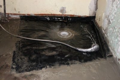 Duș într-o casă de lemn - instrucțiuni pas cu pas pe echipament și dispunerea lor mâini cu (acasă) Duș într-o casă de lemn - instrucțiuni pas cu pas pe echipament și dispunerea propriile mâini cu