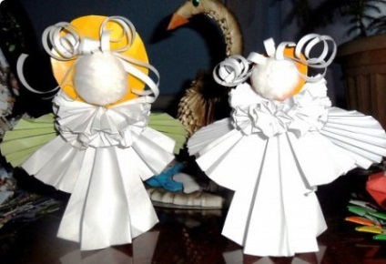 Statuete din hârtie - un talisman - un mod de origami (în picioare) Statuete din hârtie - un talisman - un mod de origami