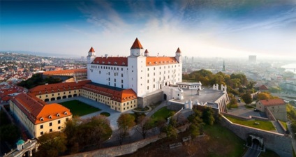 Orașul de Bratislava și principalele sale atracții cu descrieri și fotografii (Monument instalatii sanitare Chumil) Orașul de Bratislava și principalele sale atracții cu descrieri și fotografii