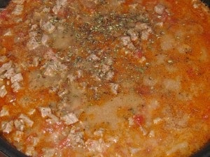 Carne presata de vita cu rosii (preparate din carne) tocană de vită cu roșii