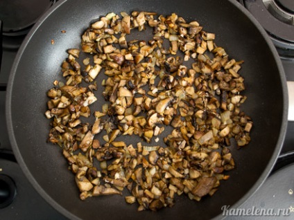 Limba de vită cu trei sosuri (carne de vită) Limba de vită cu trei sosuri