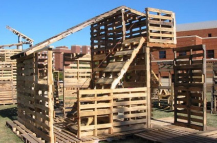 Cum de a construi o casa de paleti pentru o zi (zi casa palet) Cum de a construi o casa de paleti pentru o zi