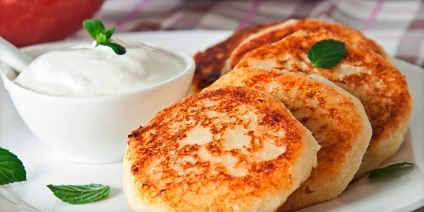 Cum de a găti prăjituri cu brânză pas cu cheagul de rețete pas cu fotografii și video (cheesecakes) Cum de a găti prăjituri cu brânză pas cu cheagul de rețete pas cu fotografii și video