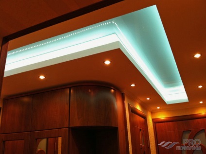 Cum de a face plafonul în plafonul hol de gips-carton cu iluminare, suspendate într-un coridor îngust, (plafon) Cum de a face plafonul în plafonul hol de gips-carton cu iluminare, suspendat într-un coridor îngust,