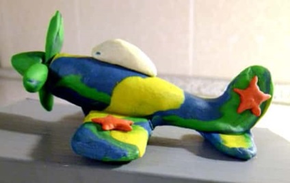 Cum orb avionul din plastilină (albastru cârnați) Cum avion orb din plastilină