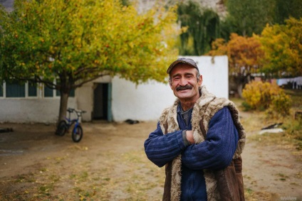 Ca tadjicilor locuiesc la domiciliu, posta 1001 (patria) Ca tadjicilor locuiesc la domiciliu, posta 1001