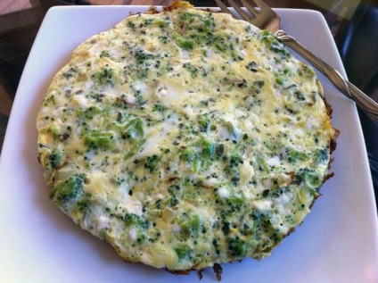 Broccoli prăjit (aproximativ trei minute) Broccoli prajit