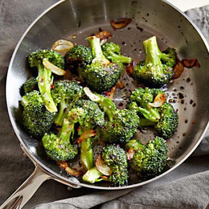 Broccoli prăjit (broccoli) Broccoli prajit