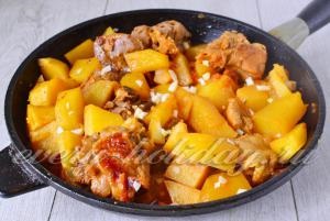 Cartofi, reteta de pui înăbușită (pui) Cartofi, pui compoturi reteta