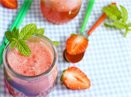 Strawberries de la A la Z (căpșuni) Strawberries de la A la Z