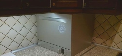 beneficii compacte de spălat vase ale operațiunii și criteriile de selecție (mașină de spălat vase compacte puțin îngust la dimensiuni mici, mașină de spălat vase pentru desktop chiuveta) beneficiază de spălat vase compacte ale operațiunii și criteriile de selecție