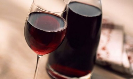 Vinul rosu - beneficii si dauneaza pentru femei și bărbați video, nalivali (roșu) Vinul rosu - beneficii si dauneaza pentru femei și bărbați video, nalivali
