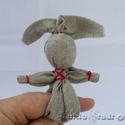 Doll iepuras pe degetul (deget) Iepurasul papusa pe degetul ei