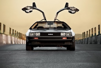 Time Machine DeLorean DMC-12 (DeLorean) Time Machine DeLorean DMC-12