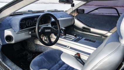 Time Machine DeLorean DMC-12 (timp) Time Machine DeLorean DMC-12