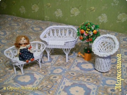 Mobilier pentru păpuși țesute din tuburi de hârtie (mobilier) Mobilier pentru păpuși împletit din tuburi de hârtie