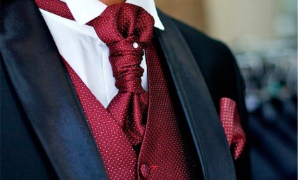 batistă pentru bărbați, ca atribut al oamenilor elegant (bărbați) batistă pentru bărbați, ca atribut al unui om elegant