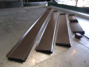 Pantele exterioare ale finisajul metalic cu mâinile (pante) Pantele exterioare ale finisajul metalic cu propriile sale mâini