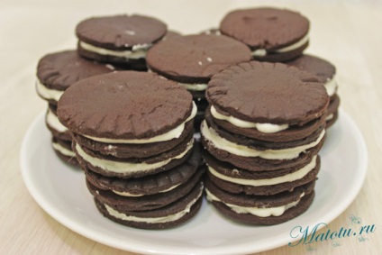 Oreo Cookies (reteta) - etapa de gătit cu rețete pas cu fotografii (reteta) Oreo Cookies (reteta) - etapa de gătit cu rețete pas cu imagini