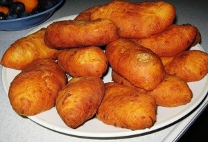 Pies cu mere briose, drojdie, puf, caș (umplere pentru plăcinte de mere) Plăcinte cu mere briose, drojdie, puf, caș