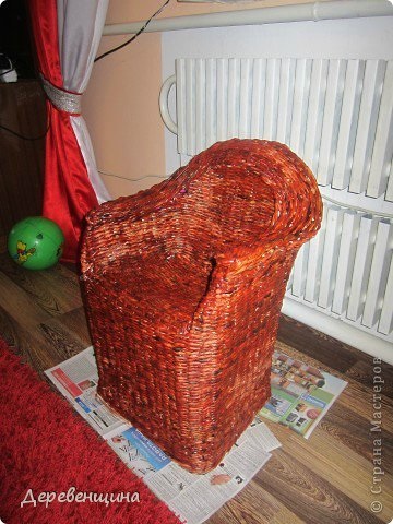 Scaun de răchită din ziare (pletom nou Get stoc) Scaun de răchită din ziare
