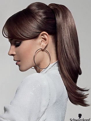 Coada tunsoare (curl firelor de păr) coada coafura