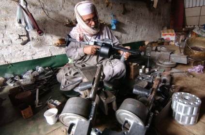 mașini de fabricare artizani din Pakistan, povestiri retrograd (de casă) mașini de fabricare artizani din Pakistan, istorie reacționar