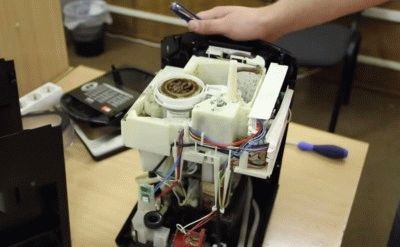 Reparație de mașini de cafea cu propriile lor mâini dispozitiv și o varietate de arme () Reparație de mașini de cafea cu propriile lor mâini, și o varietate de dispozitiv